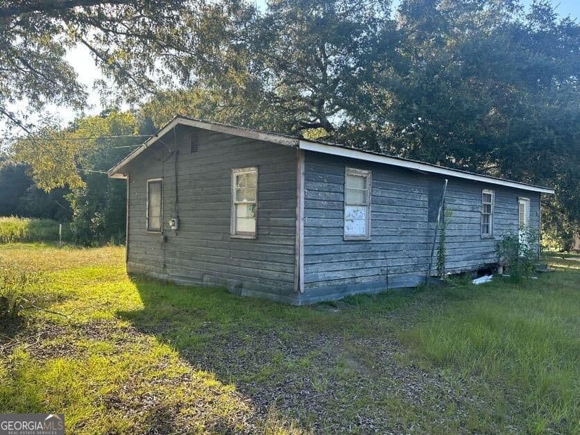 2 bedroom, 1 bathroom, 1,008 sq ft single family residence for sale at 294 Clear Lake Road, Newton, GA 39870 — photo 2