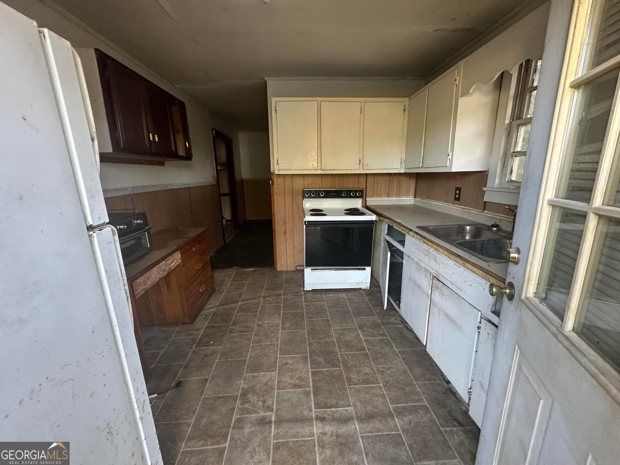 2 bedroom, 1 bathroom, 1,008 sq ft single family residence for sale at 294 Clear Lake Road, Newton, GA 39870 — photo 5