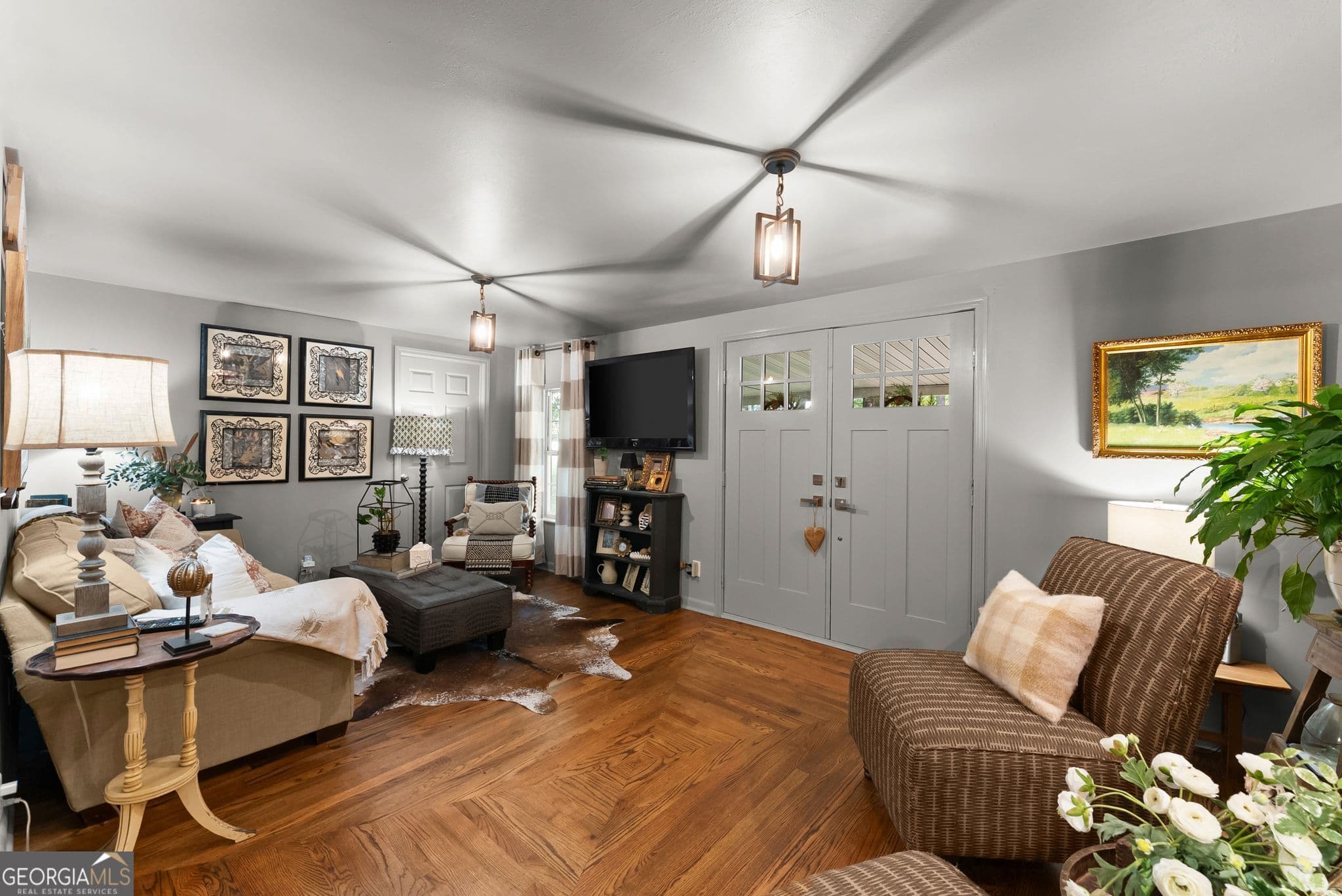 3 bedroom, 2 bathroom, 2,304 sq ft single family residence for sale at 7210 Pine Court, Cumming, GA 30041 — photo 6