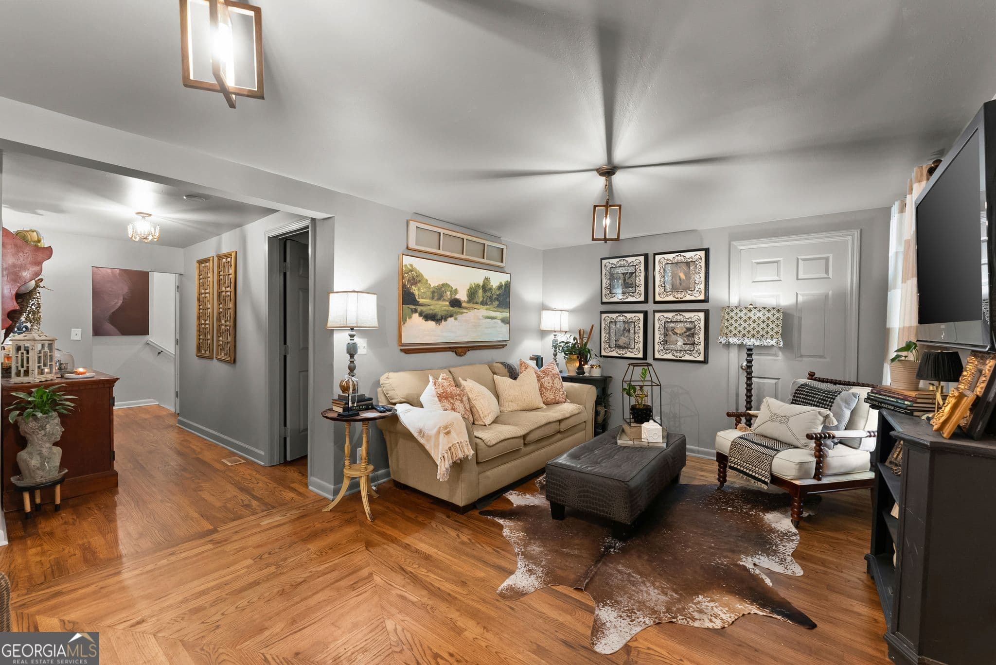 3 bedroom, 2 bathroom, 2,304 sq ft single family residence for sale at 7210 Pine Court, Cumming, GA 30041 — photo 8