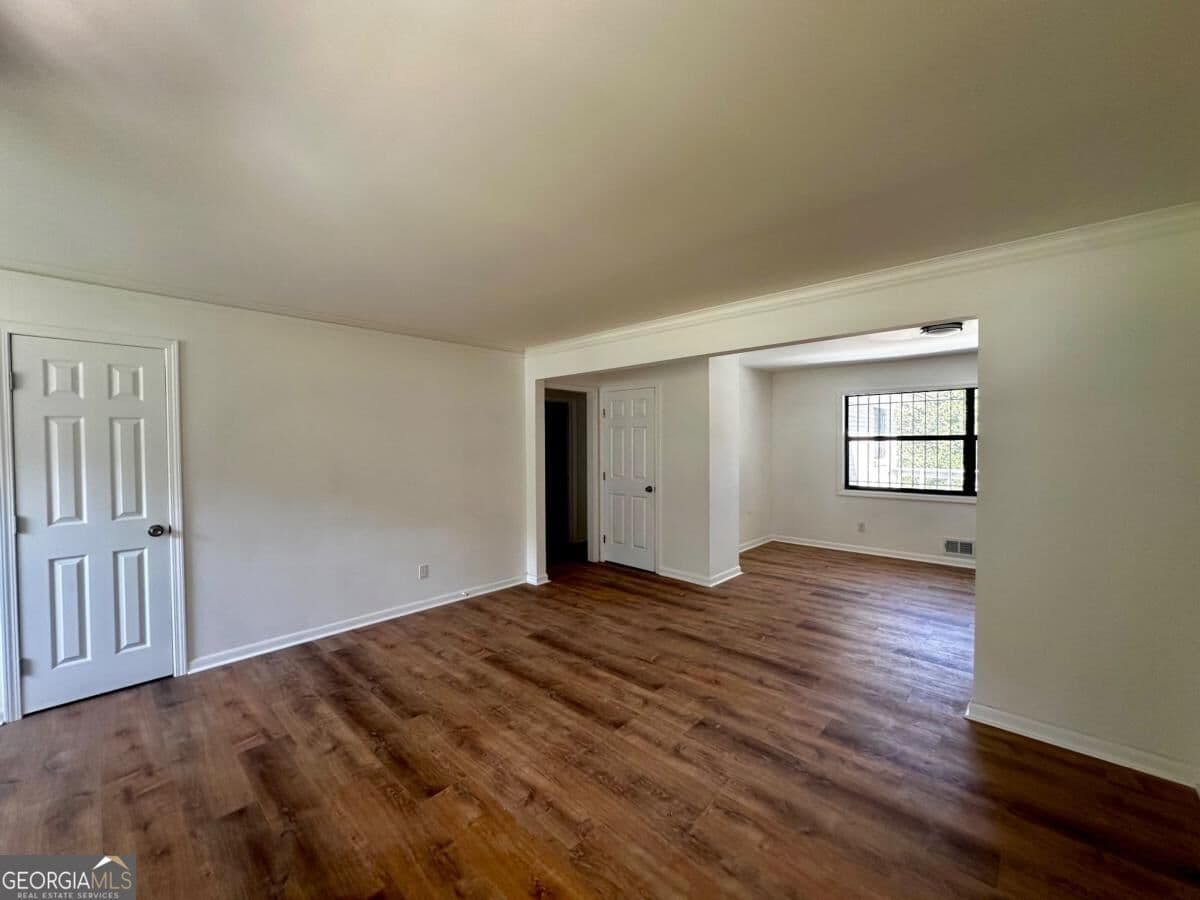 4 bedroom, 3 bathroom, 2,340 sq ft single family residence for sale at 1724 Cherry Valley Circle, Atlanta, GA 30316 — photo 6