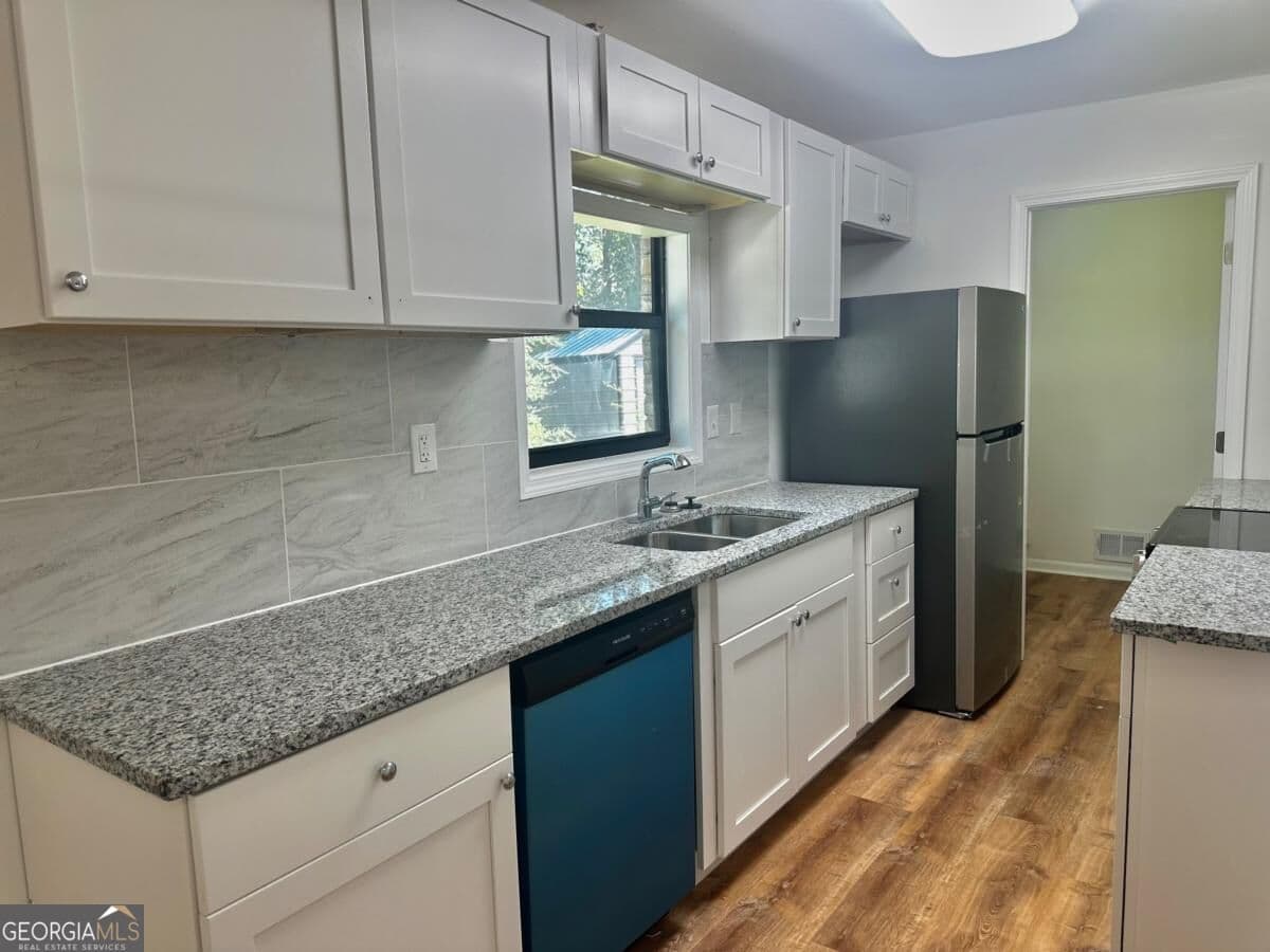 4 bedroom, 3 bathroom, 2,340 sq ft single family residence for sale at 1724 Cherry Valley Circle, Atlanta, GA 30316 — photo 7
