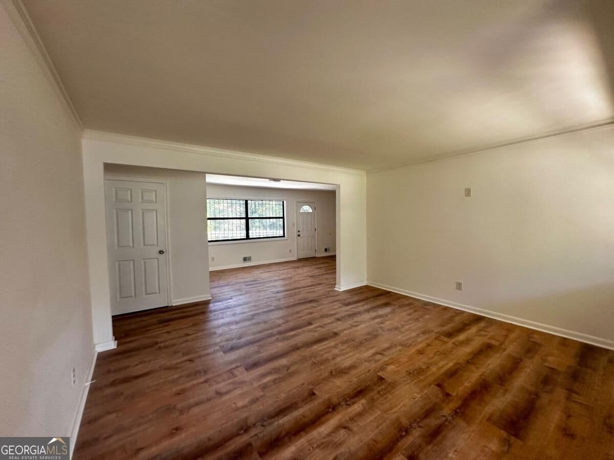 4 bedroom, 3 bathroom, 2,340 sq ft single family residence for sale at 1724 Cherry Valley Circle, Atlanta, GA 30316 — photo 5