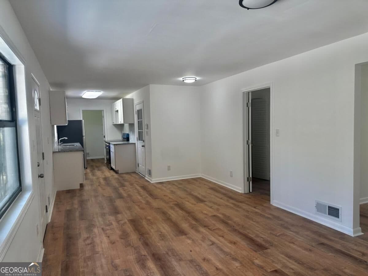 4 bedroom, 3 bathroom, 2,340 sq ft single family residence for sale at 1724 Cherry Valley Circle, Atlanta, GA 30316 — photo 9