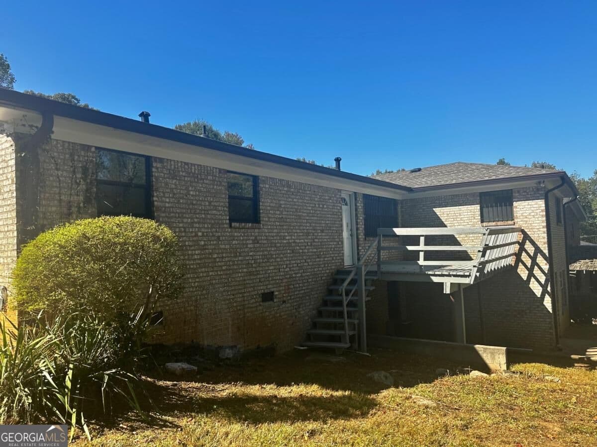 4 bedroom, 3 bathroom, 2,340 sq ft single family residence for sale at 1724 Cherry Valley Circle, Atlanta, GA 30316 — photo 4