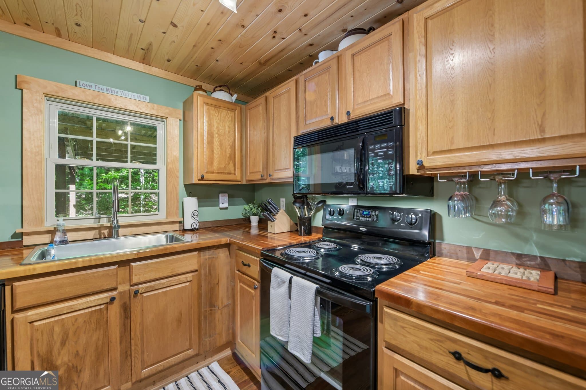 3 bedroom, 2 bathroom, 1,732 sq ft cabin,single family residence for sale at 57 Ashleywood Drive, Dahlonega, GA 30533 — photo 10