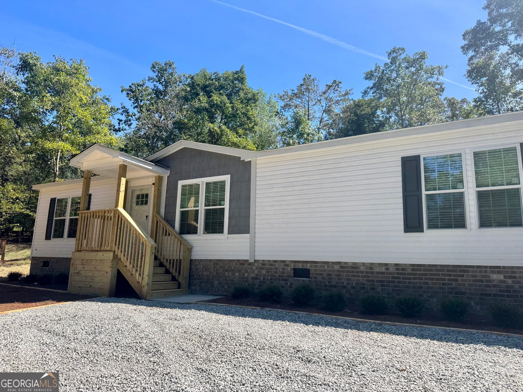 3 bedroom, 2 bathroom, 1,456 sq ft manufactured home,single family residence for sale at 1064 Garner Road, Cornelia, GA 30531 — photo 2