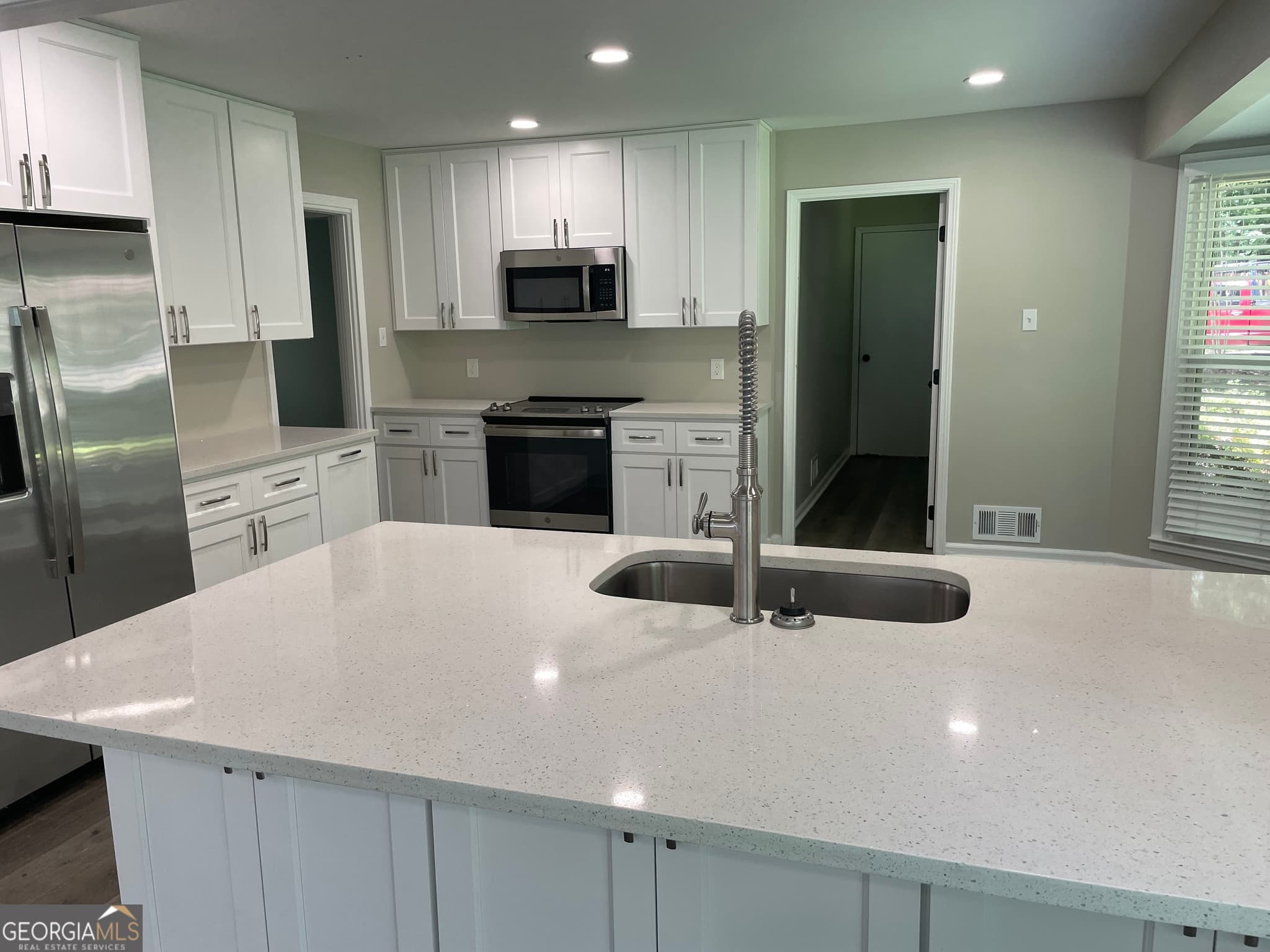 3 bedroom, 2.5 bathroom, 1,630 sq ft single family residence for rent at 160 Shoal Creek Road, Fayetteville, GA 30215 for $3,500 a month — photo 9