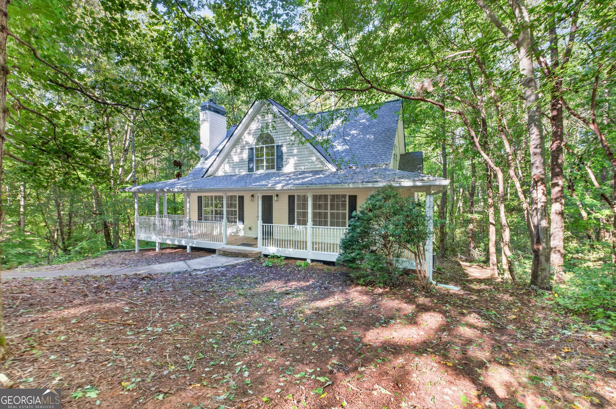3 bedroom, 2.5 bathroom, 2,002 sq ft single family residence for sale at 140 Shadow Hills Lane, Dawsonville, GA 30534 — photo 3