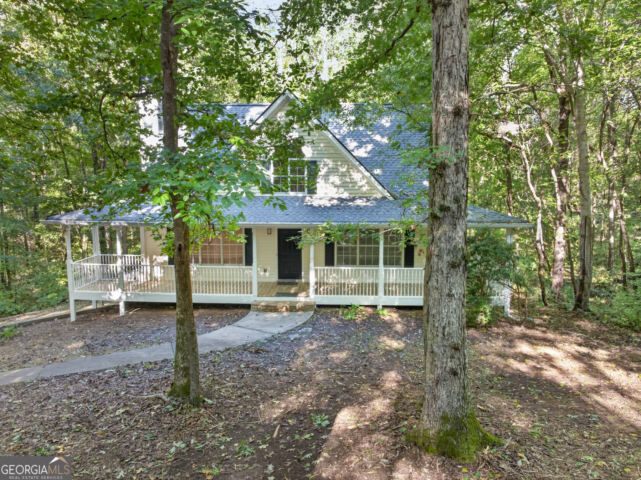 3 bedroom, 2.5 bathroom, 2,002 sq ft single family residence for sale at 140 Shadow Hills Lane, Dawsonville, GA 30534 — photo 4