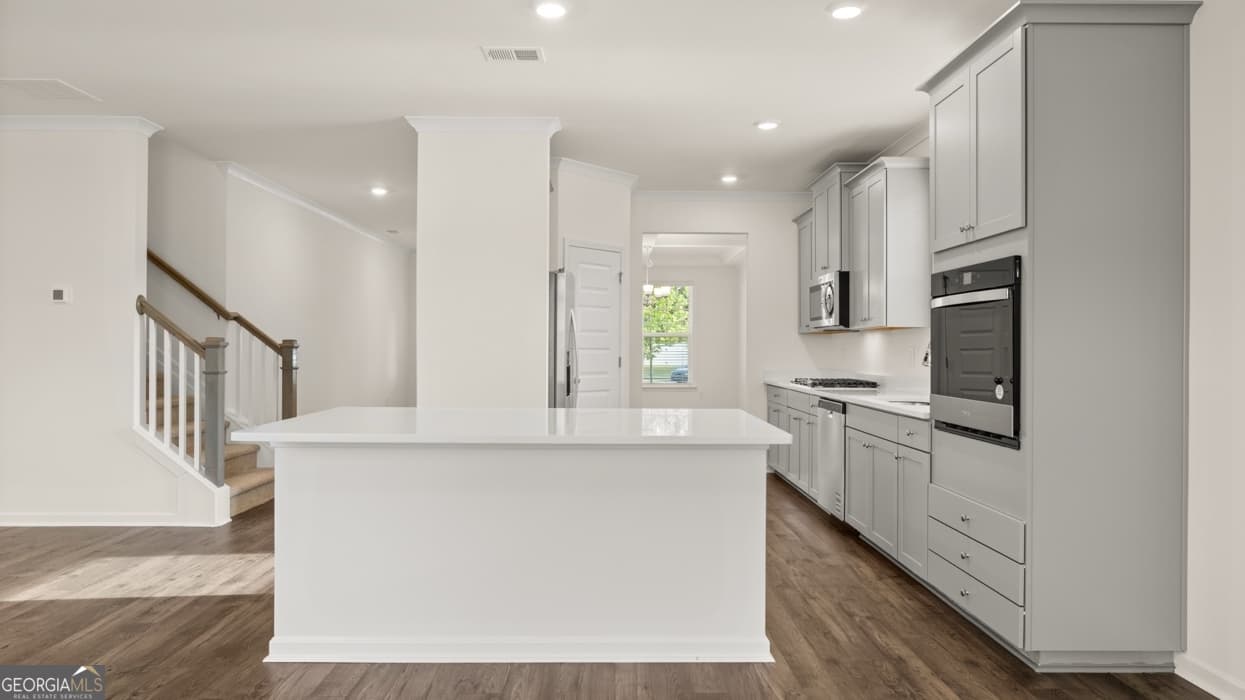 4 bedroom, 4 bathroom, 2,920 sq ft single family residence for sale at 13425 Whitman Lane, Covington, GA 30014 — photo 4