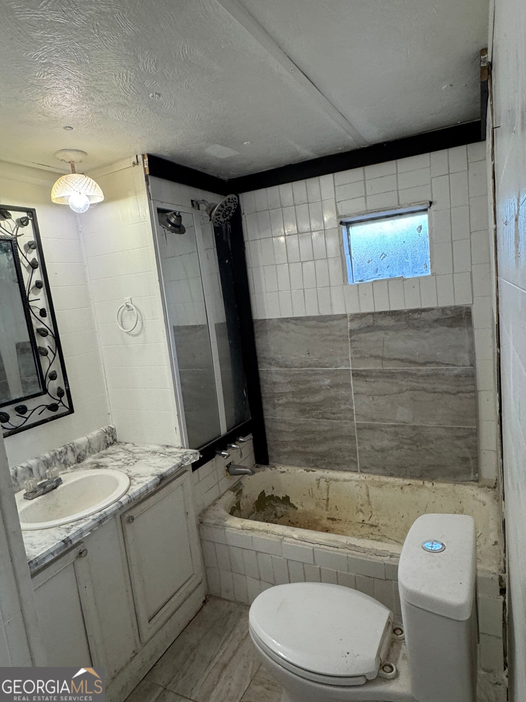 4 bedroom, 1 bathroom, 1,200 sq ft manufactured home,single family residence for sale at 122 Sasser Drive, Bonaire, GA 31005 — photo 8