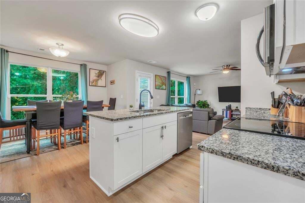 4 bedroom, 2.5 bathroom, 1,850 sq ft single family residence for sale at 480 McGiboney Lane, Covington, GA 30016 — photo 7