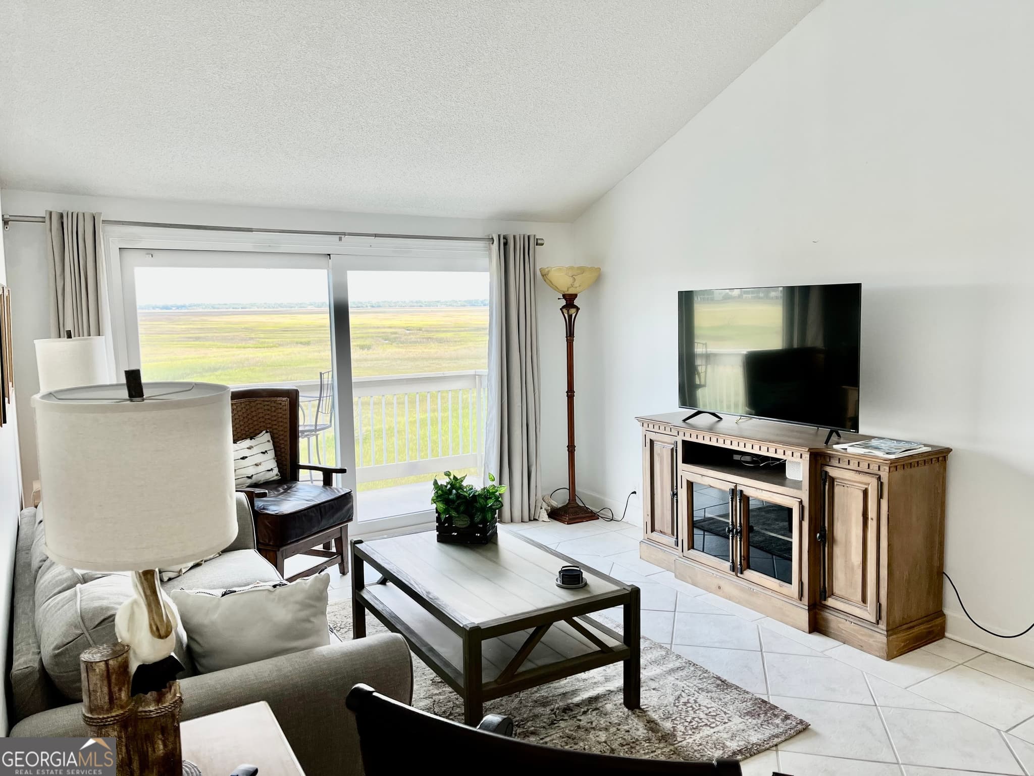 3 bedroom, 2 bathroom, 1,355 sq ft condominium for rent at 372 Moss Oak Circle, St. Simons, GA 31522 for $4,250 a month — photo 6