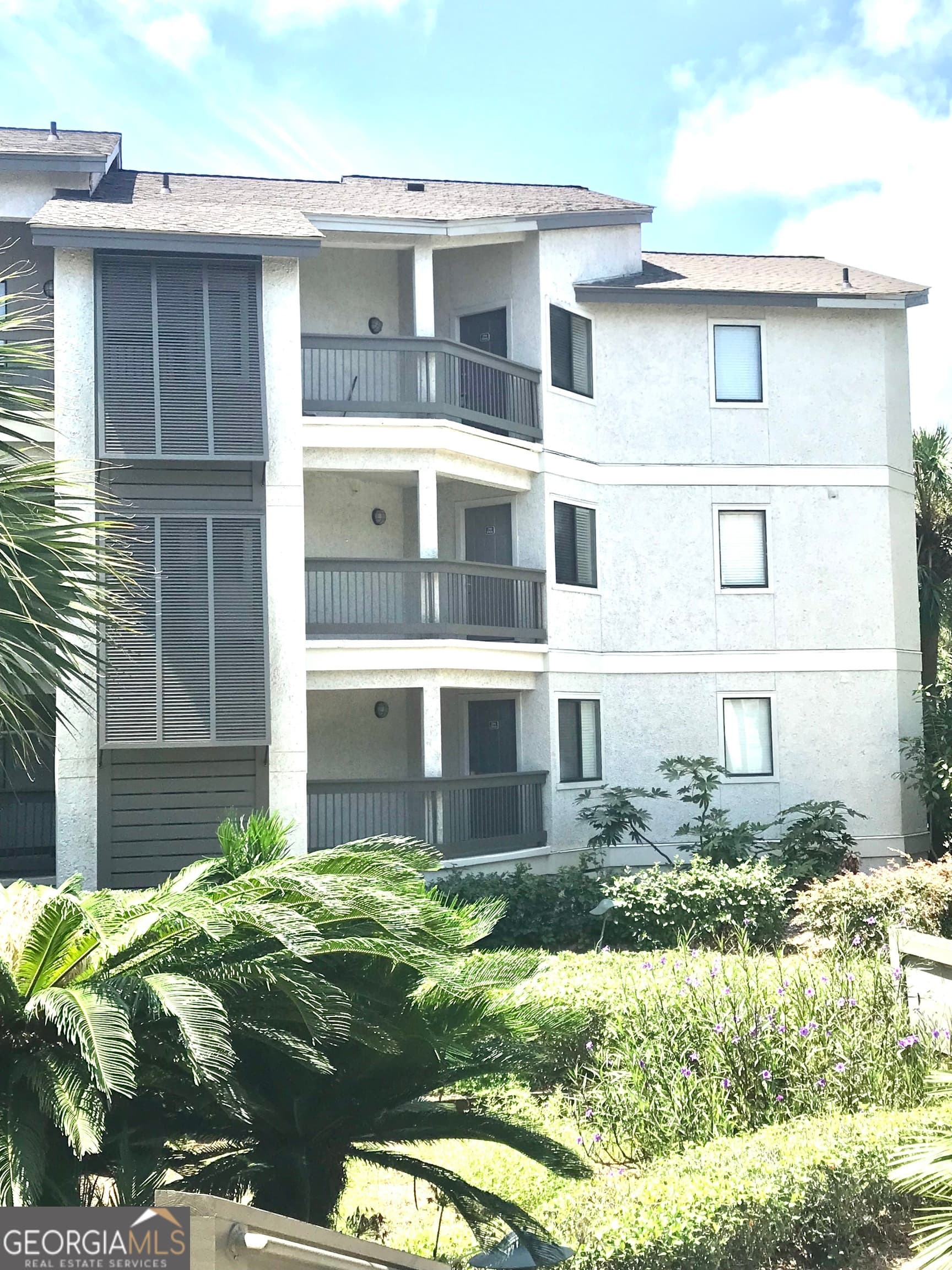3 bedroom, 2 bathroom, 1,355 sq ft condominium for rent at 372 Moss Oak Circle, St. Simons, GA 31522 for $4,250 a month
