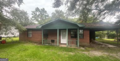 2 bedroom, 1 bathroom, 1,080 sq ft single family residence for sale at 1049 S Plum Street, Coolidge, GA 31738