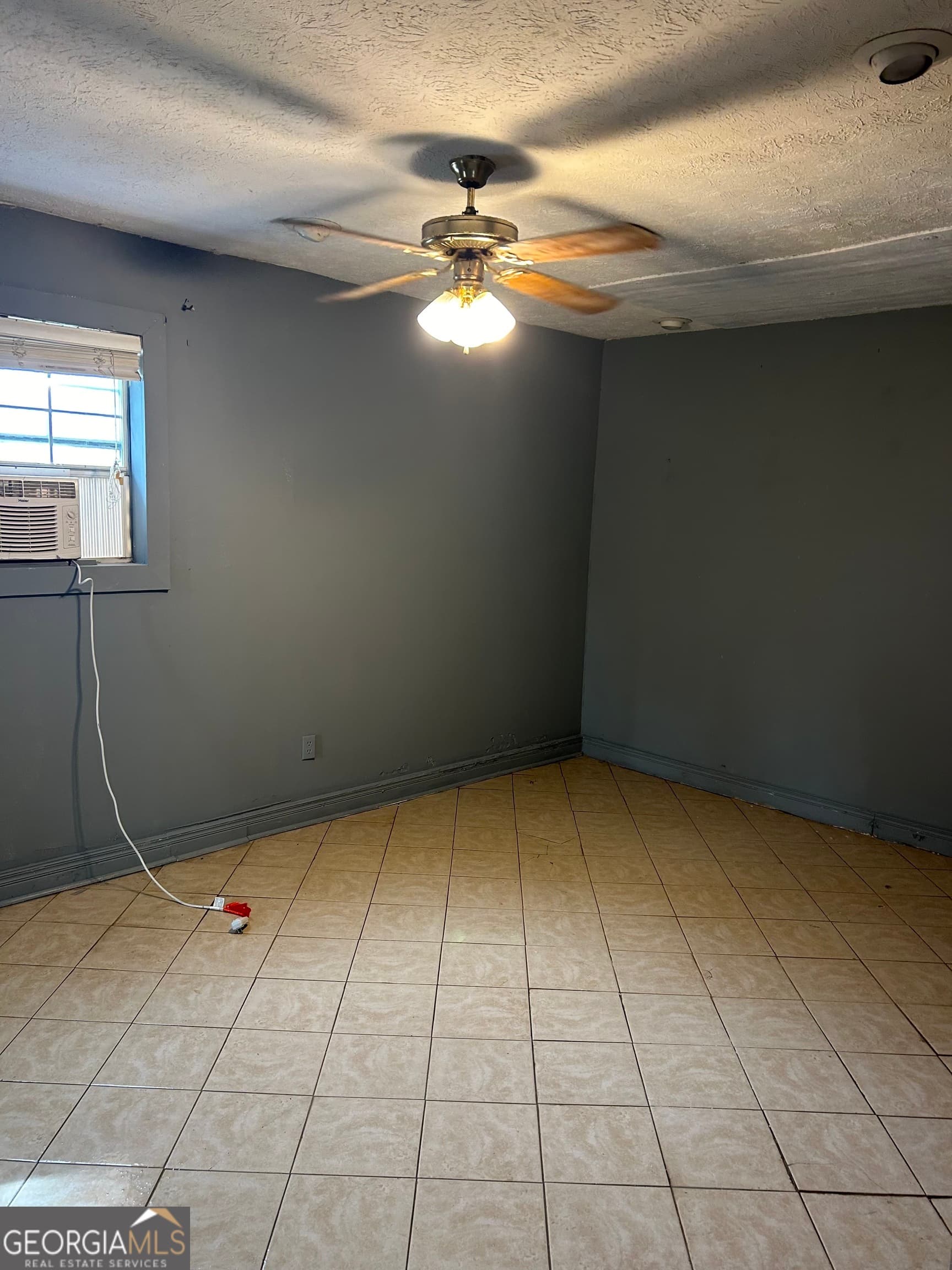 3 bedroom, 1 bathroom, 964 sq ft single family residence for sale at 162 Sherwood Loop, Mcdonough, GA 30253 — photo 9
