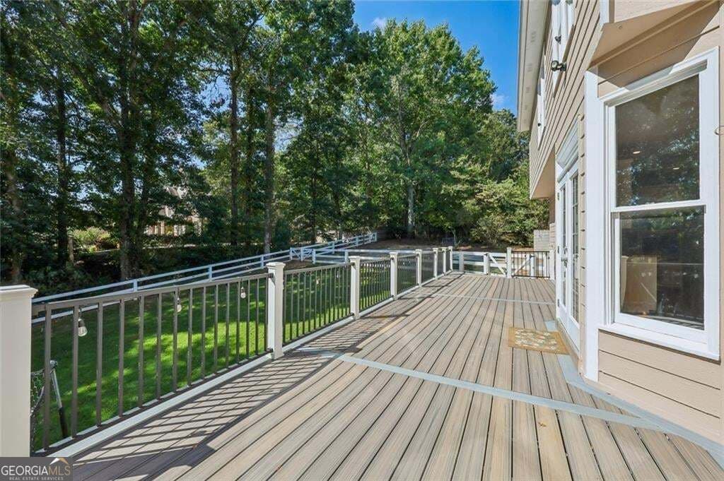 5 bedroom, 3.5 bathroom, 4,107 sq ft single family residence for sale at 2835 Live Oak Court, Cumming, GA 30041 — photo 8