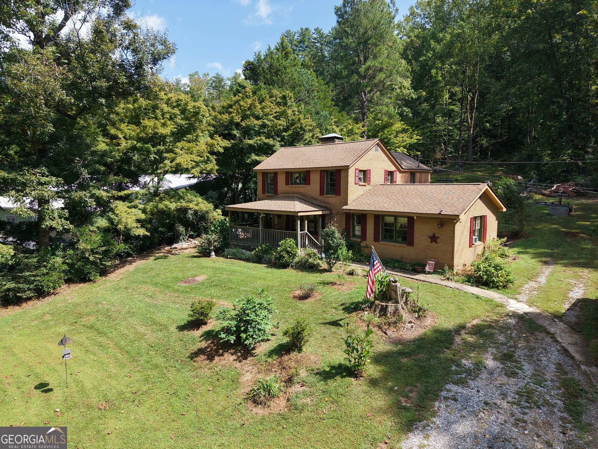 4 bedroom, 2 bathroom, 1,529 sq ft single family residence for sale at 41 Blackwell Drive, Cleveland, GA 30528 — photo 3