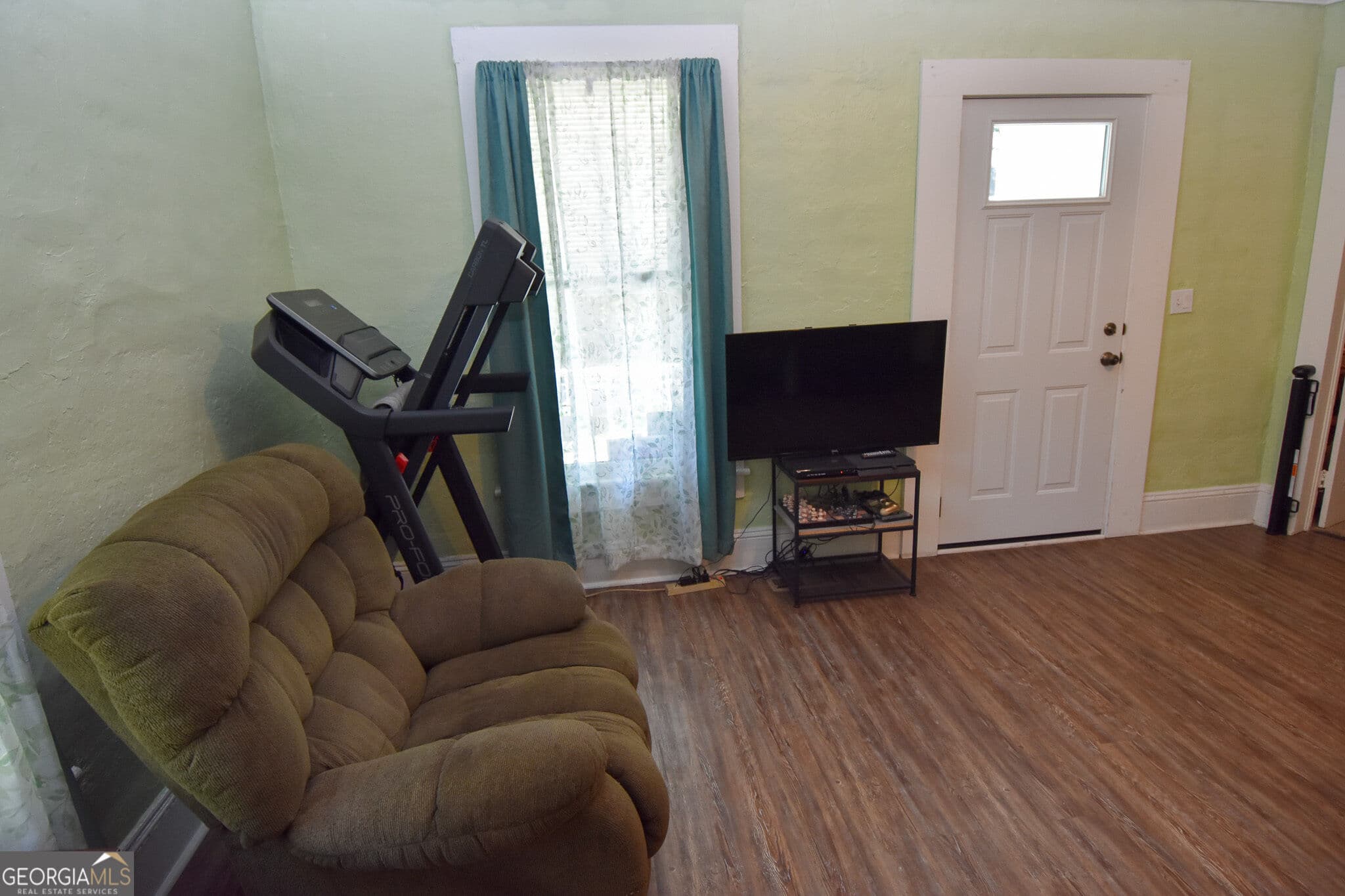 2 bedroom, 1 bathroom, 943 sq ft single family residence for sale at 115 Lamar Street, Barnesville, GA 30204 — photo 5