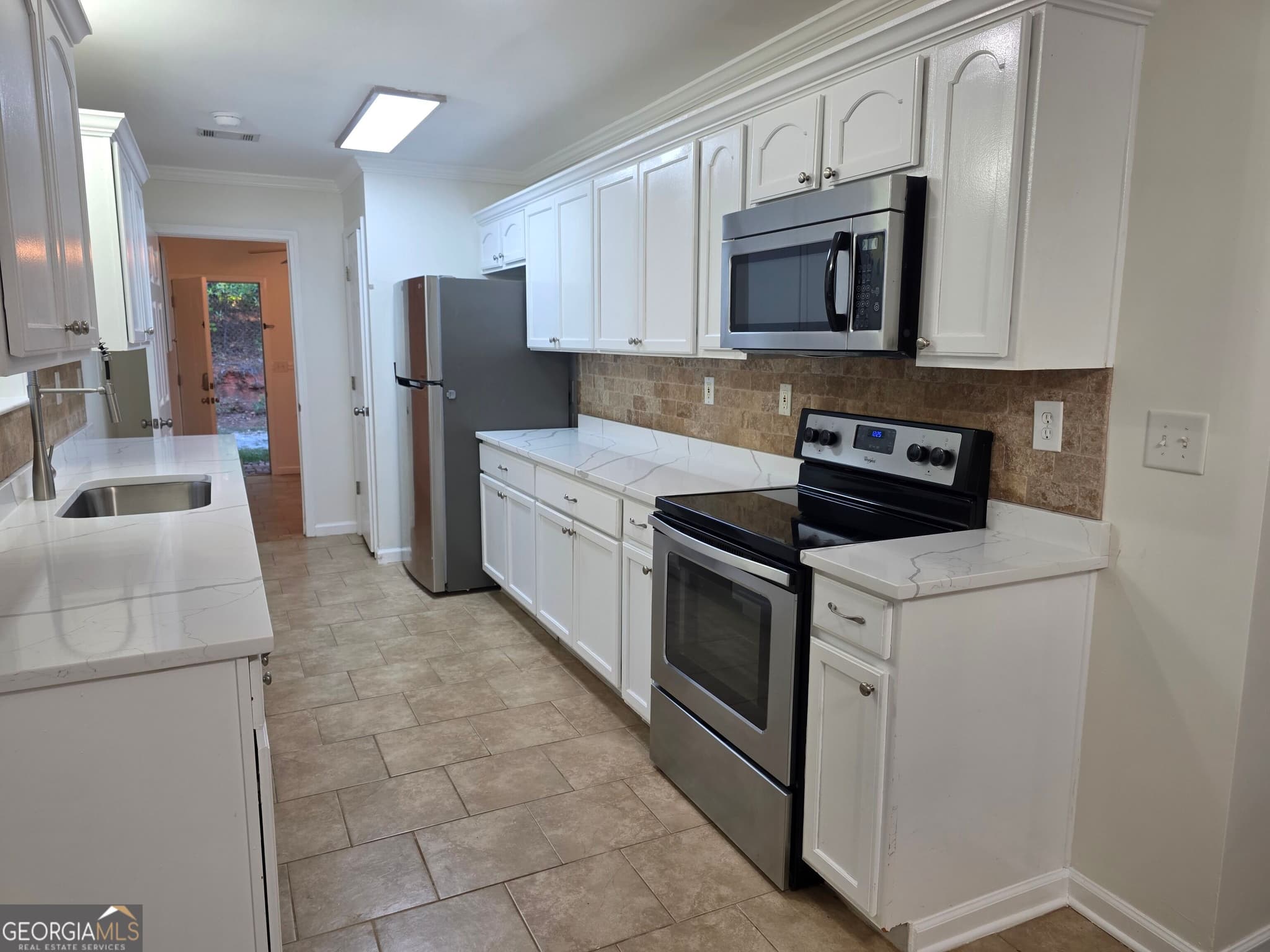 3 bedroom, 2 bathroom, 1,470 sq ft single family residence for rent at 852 Hines Road, Moreland, GA 30259 for $2,200 a month — photo 3