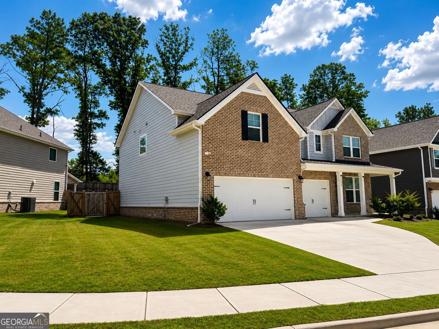 5 bedroom, 3 bathroom, 3,591 sq ft single family residence for sale at 3249 Thicket Lane, Atlanta, GA 30349 — photo 2