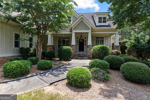 5 bedroom, 4.5 bathroom single family residence for rent at 599 McDade Street, Tyrone, GA 30290 for $4,000 a month — photo 2