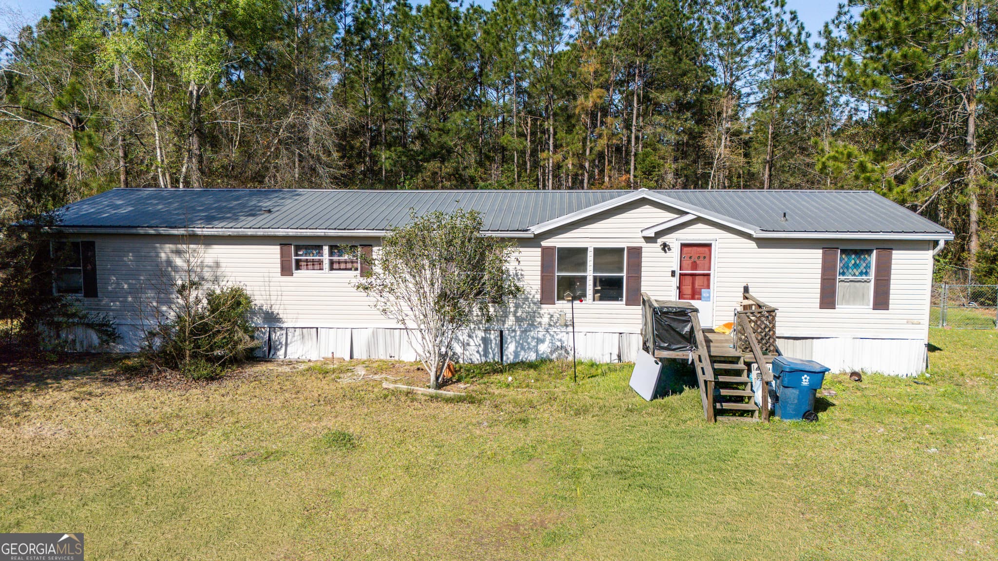 4 bedroom, 2 bathroom, 1,960 sq ft single family residence for sale at 4609 Heidi Drive, Waycross, GA 31503 — photo 2