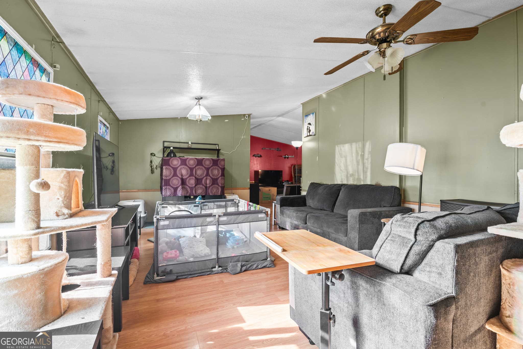 4 bedroom, 2 bathroom, 1,960 sq ft single family residence for sale at 4609 Heidi Drive, Waycross, GA 31503 — photo 4