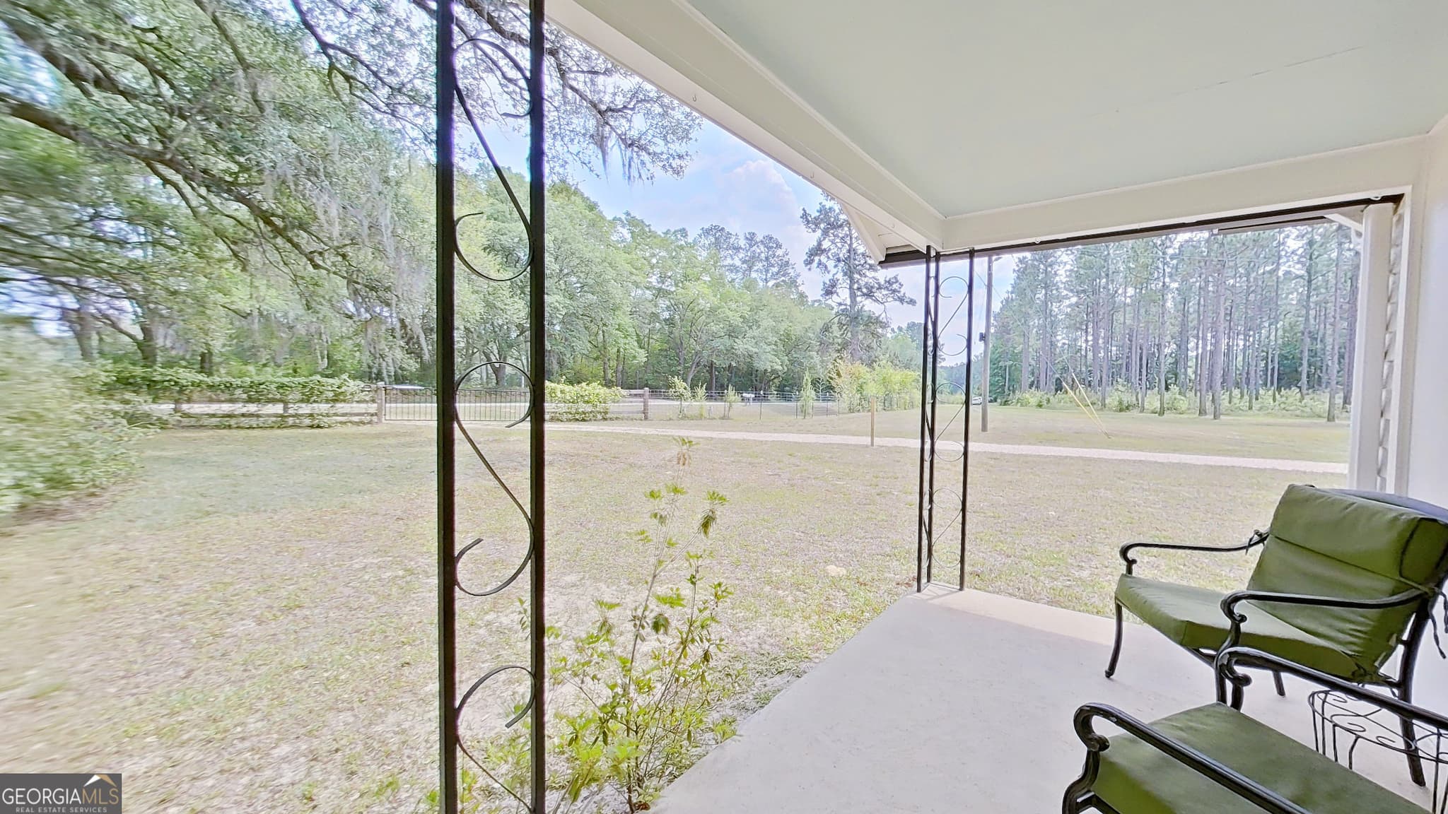3 bedroom, 1 bathroom, 1,456 sq ft single family residence under contract at 2650 Hadley Ferry Road, Cairo, GA 39828 — photo 6
