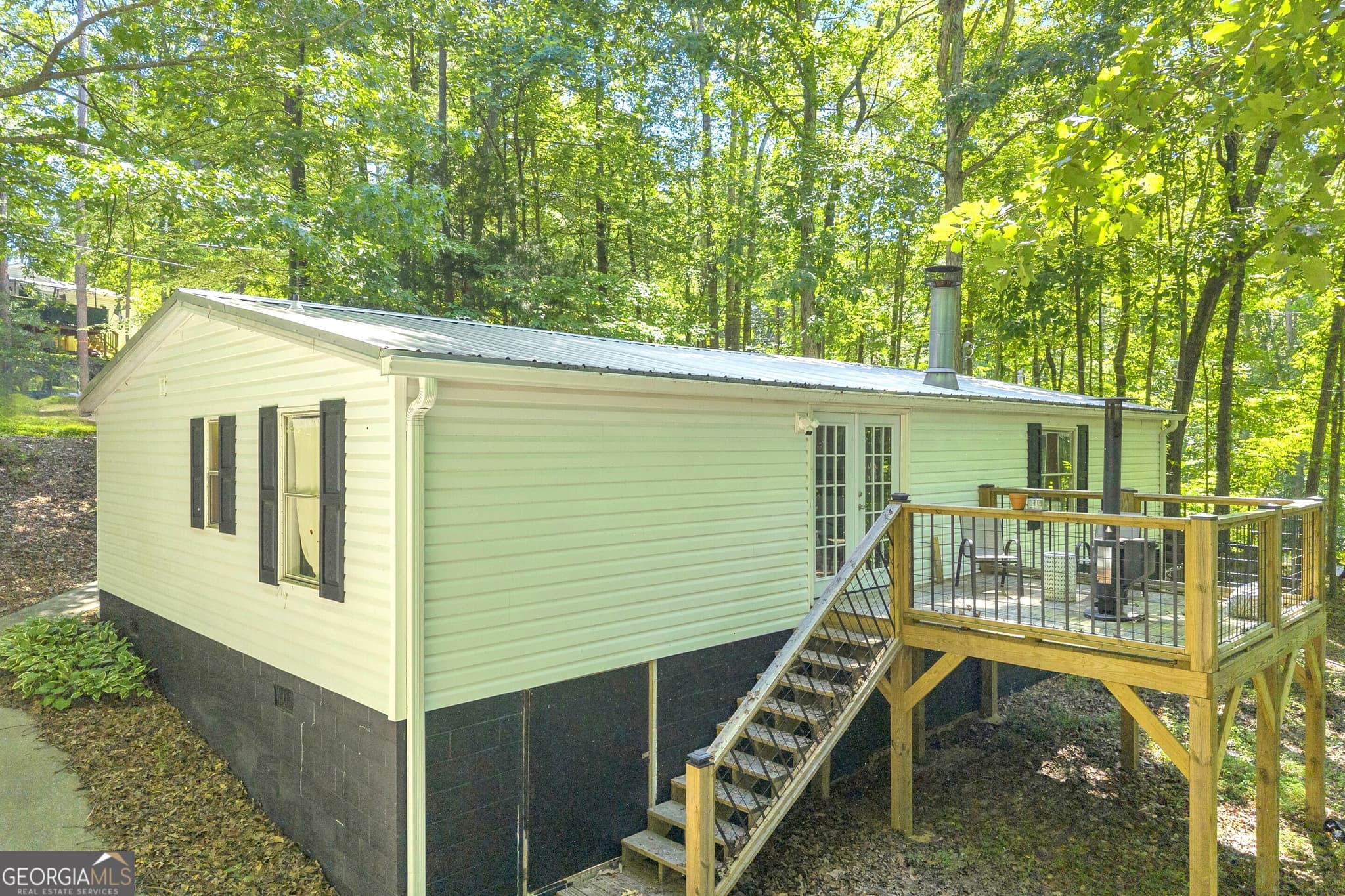 3 bedroom, 2 bathroom, 1,296 sq ft manufactured home,single family residence for sale at 114 Lake Harbor Trail, Martin, GA 30557 — photo 6