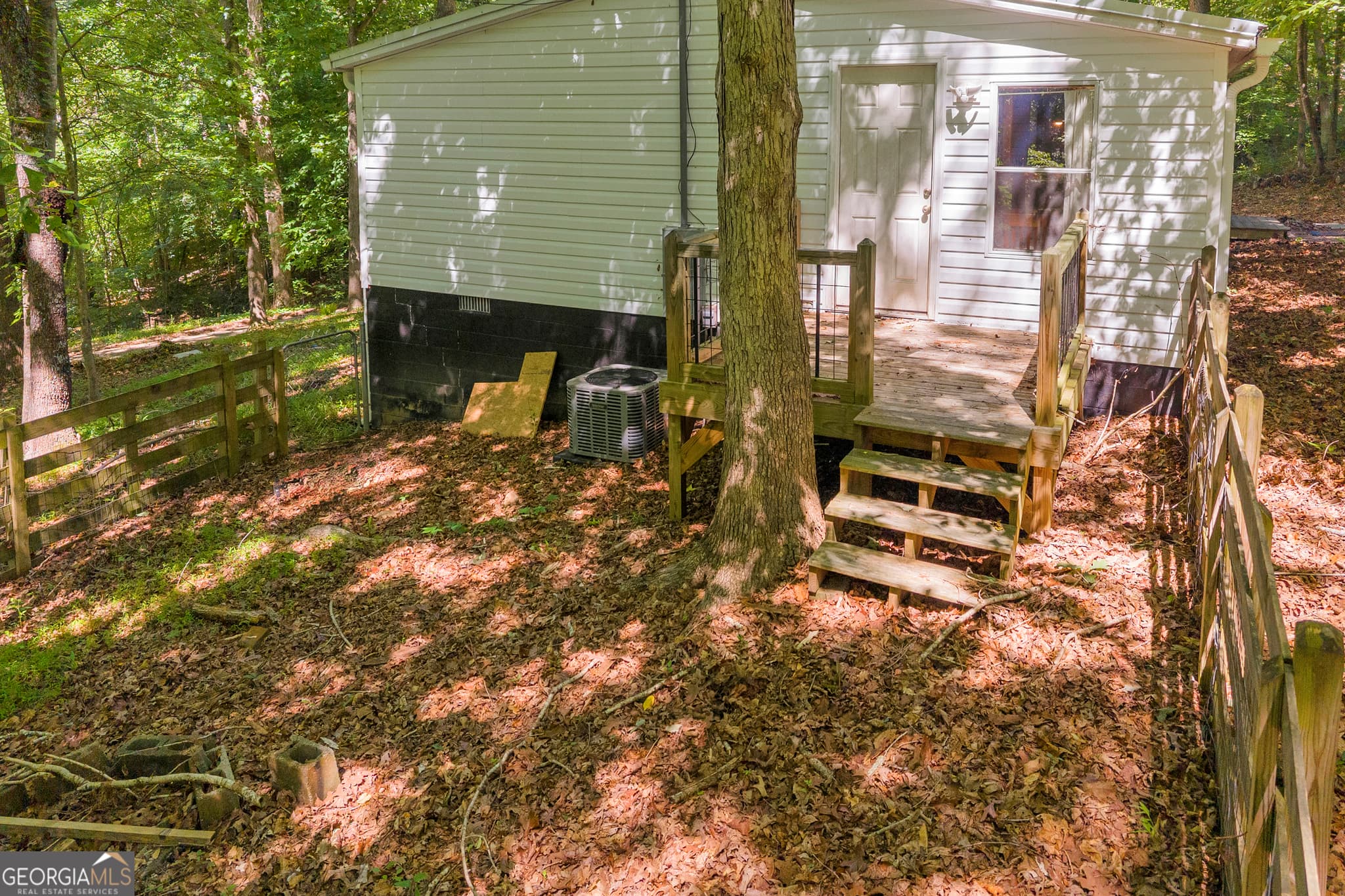 3 bedroom, 2 bathroom, 1,296 sq ft manufactured home,single family residence for sale at 114 Lake Harbor Trail, Martin, GA 30557 — photo 4