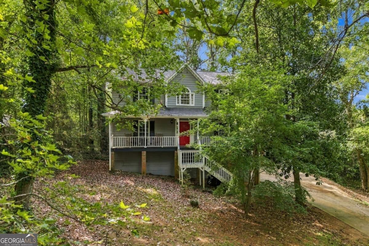 3 bedroom, 2.5 bathroom, 1,758 sq ft single family residence for sale at 3095 Chelsea Lane, Acworth, GA 30102 — photo 2