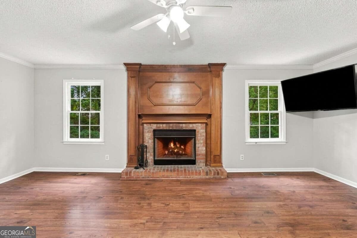 3 bedroom, 2.5 bathroom, 1,758 sq ft single family residence for sale at 3095 Chelsea Lane, Acworth, GA 30102 — photo 6