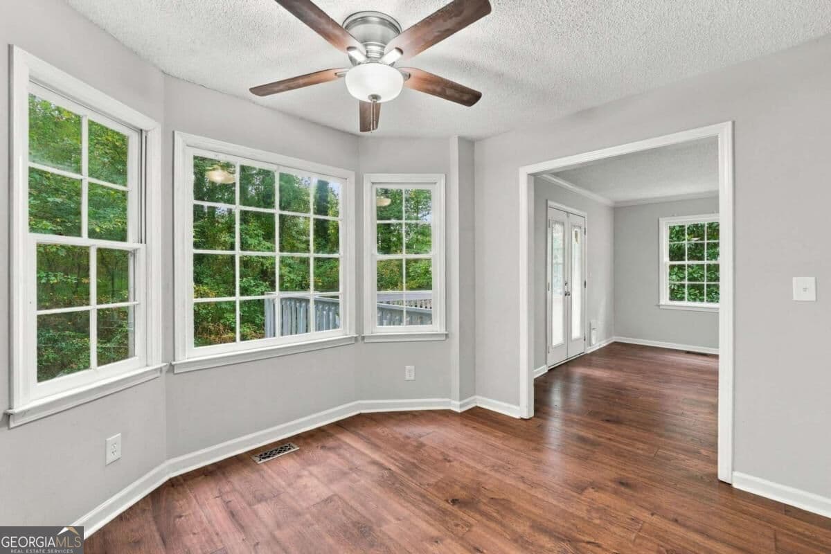 3 bedroom, 2.5 bathroom, 1,758 sq ft single family residence for sale at 3095 Chelsea Lane, Acworth, GA 30102 — photo 10