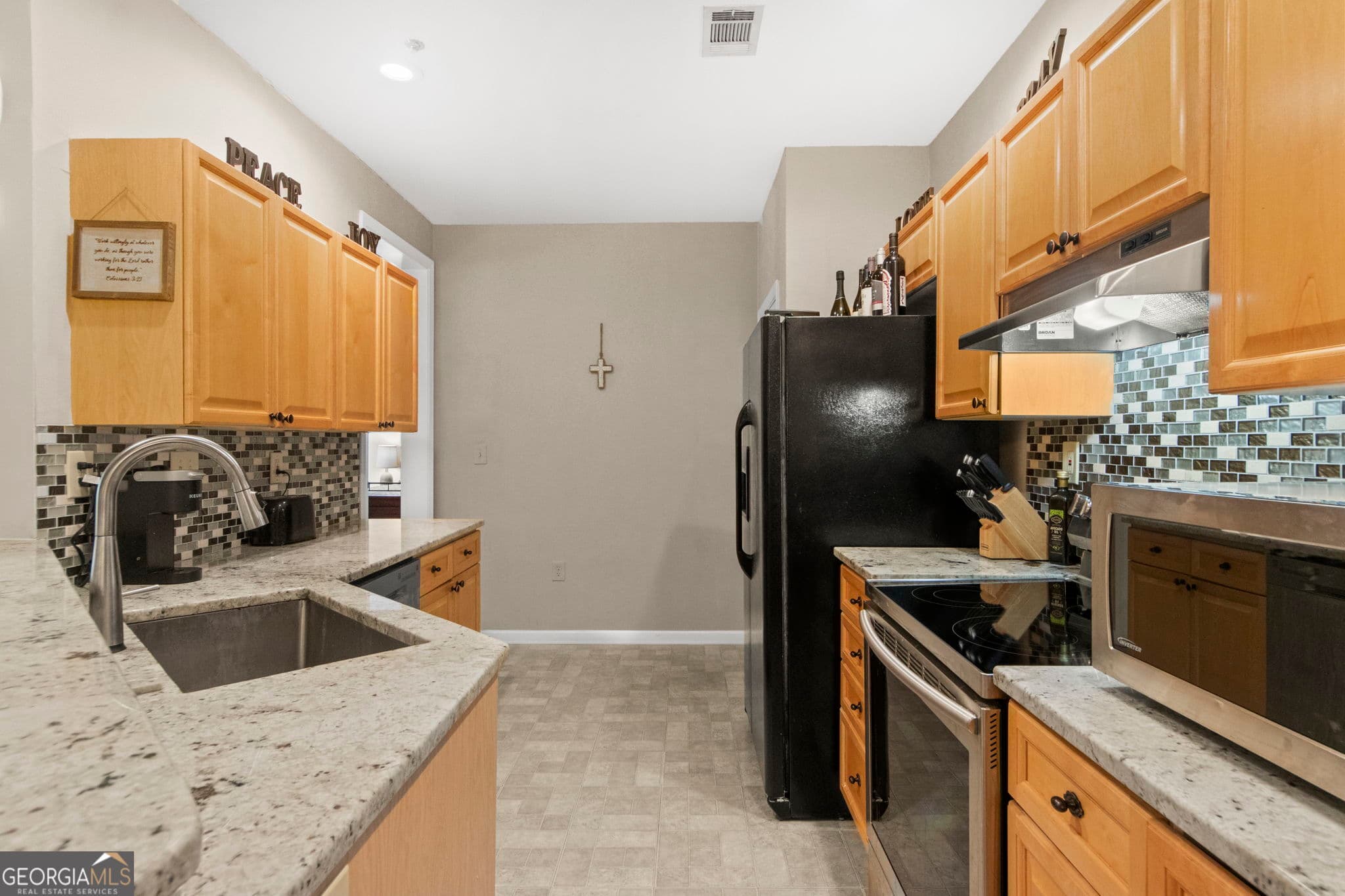 2 bedroom, 2 bathroom, 1,321 sq ft condominium for sale at 933 Sandringham Drive 933, Alpharetta, GA 30004 — photo 8