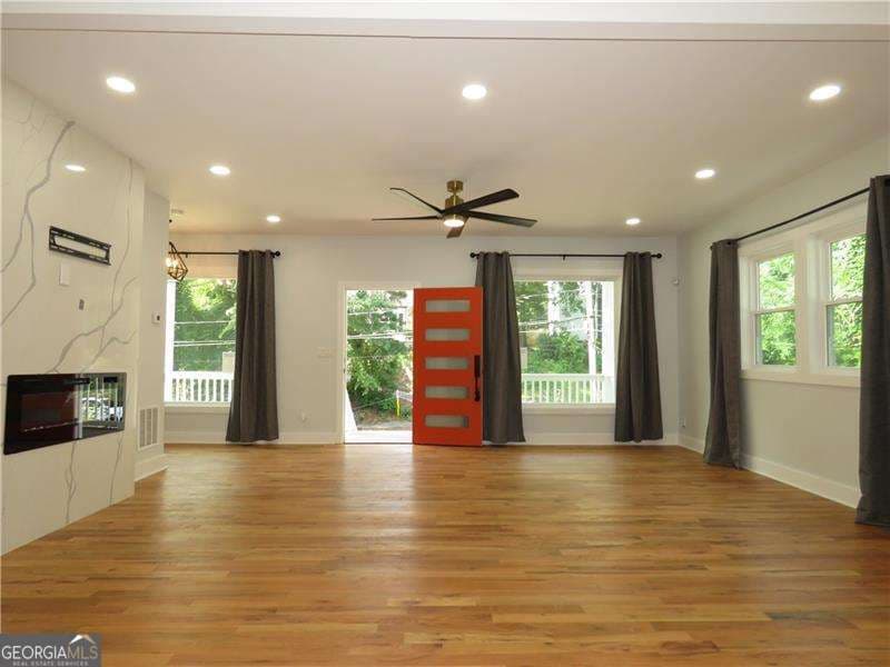 4 bedroom, 2.5 bathroom, 2,402 sq ft single family residence for sale at 1819 Avon Avenue, Atlanta, GA 30311 — photo 7
