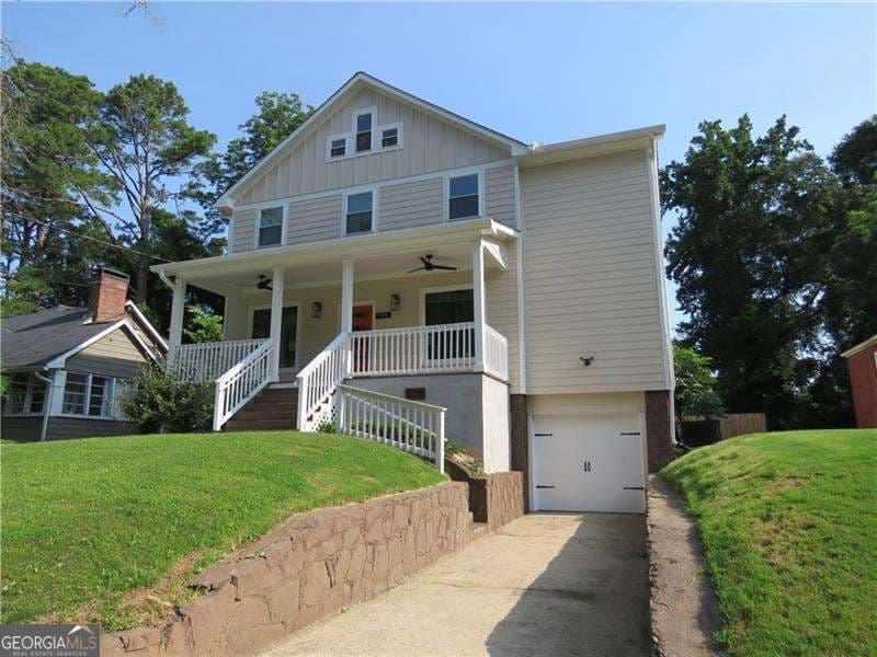 4 bedroom, 2.5 bathroom, 2,402 sq ft single family residence for sale at 1819 Avon Avenue, Atlanta, GA 30311 — photo 3