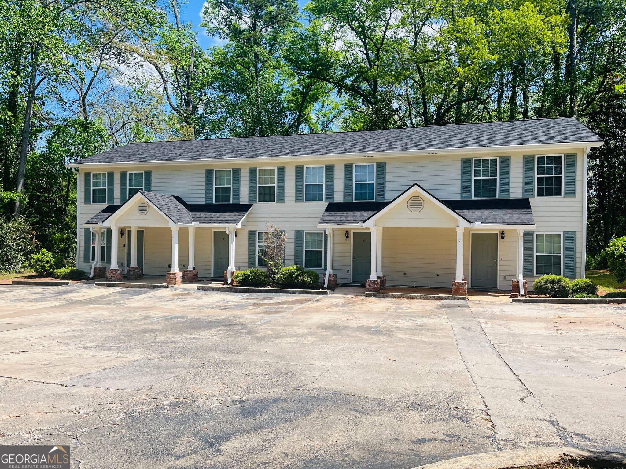 2 bedroom, 1.5 bathroom, 1,044 sq ft quadruplex for rent at 601 Wilburn Avenue C, Lagrange, GA 30240 for $1,050 a month — photo 1 of 1