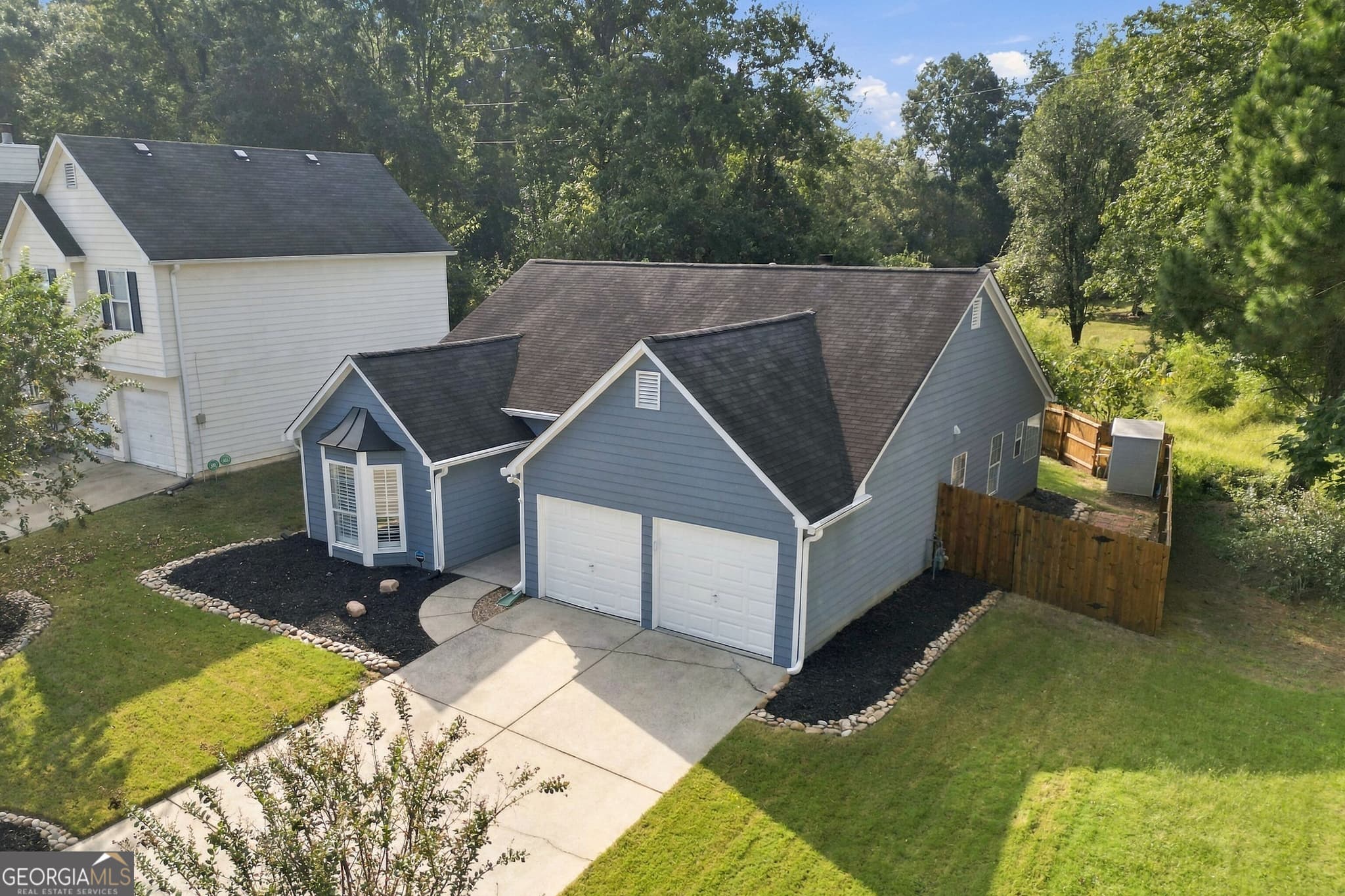 3 bedroom, 2 bathroom, 1,556 sq ft single family residence for sale at 4433 Grove Drive, Acworth, GA 30101 — photo 2