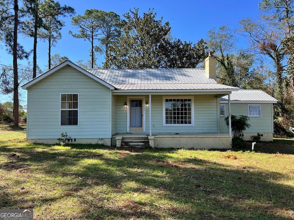1,748 sq ft single family residence sold at 298 Reidsville Road, Lyons, GA 30436