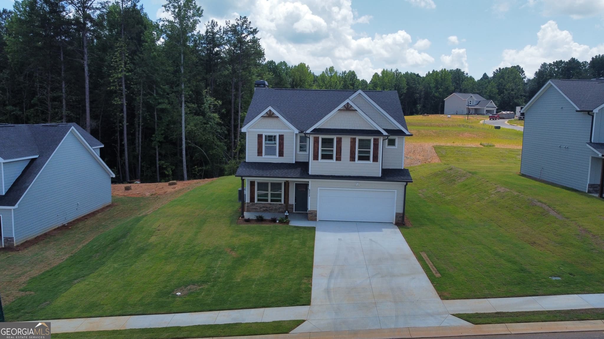 4 bedroom, 2.5 bathroom, 2,903 sq ft single family residence for sale at 6467 Plantation Station Drive, Lula, GA 30554 — photo 6
