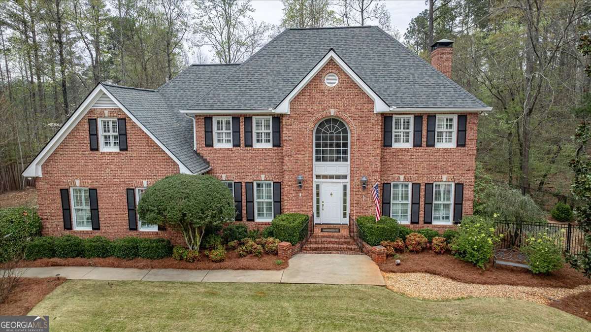 6 bedroom, 4.5 bathroom, 4,092 sq ft single family residence for sale at 154 Melbourne Drive, Athens, GA 30606 — photo 2