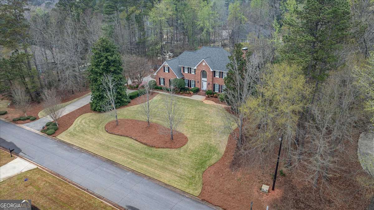 6 bedroom, 4.5 bathroom, 4,092 sq ft single family residence for sale at 154 Melbourne Drive, Athens, GA 30606 — photo 3