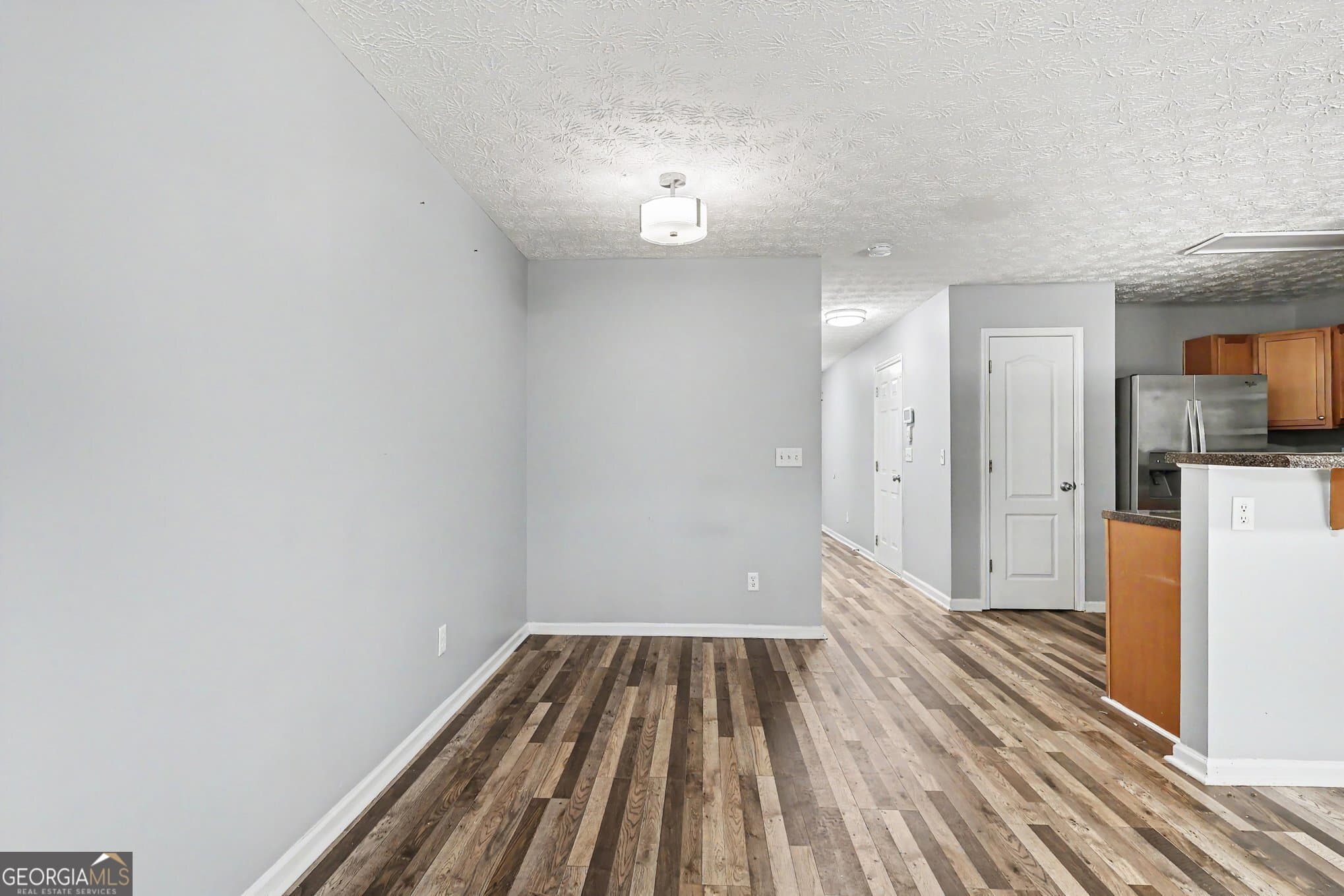 3 bedroom, 2.5 bathroom, 1,528 sq ft townhouse for sale at 664 Georgetown Court, Jonesboro, GA 30236 — photo 3