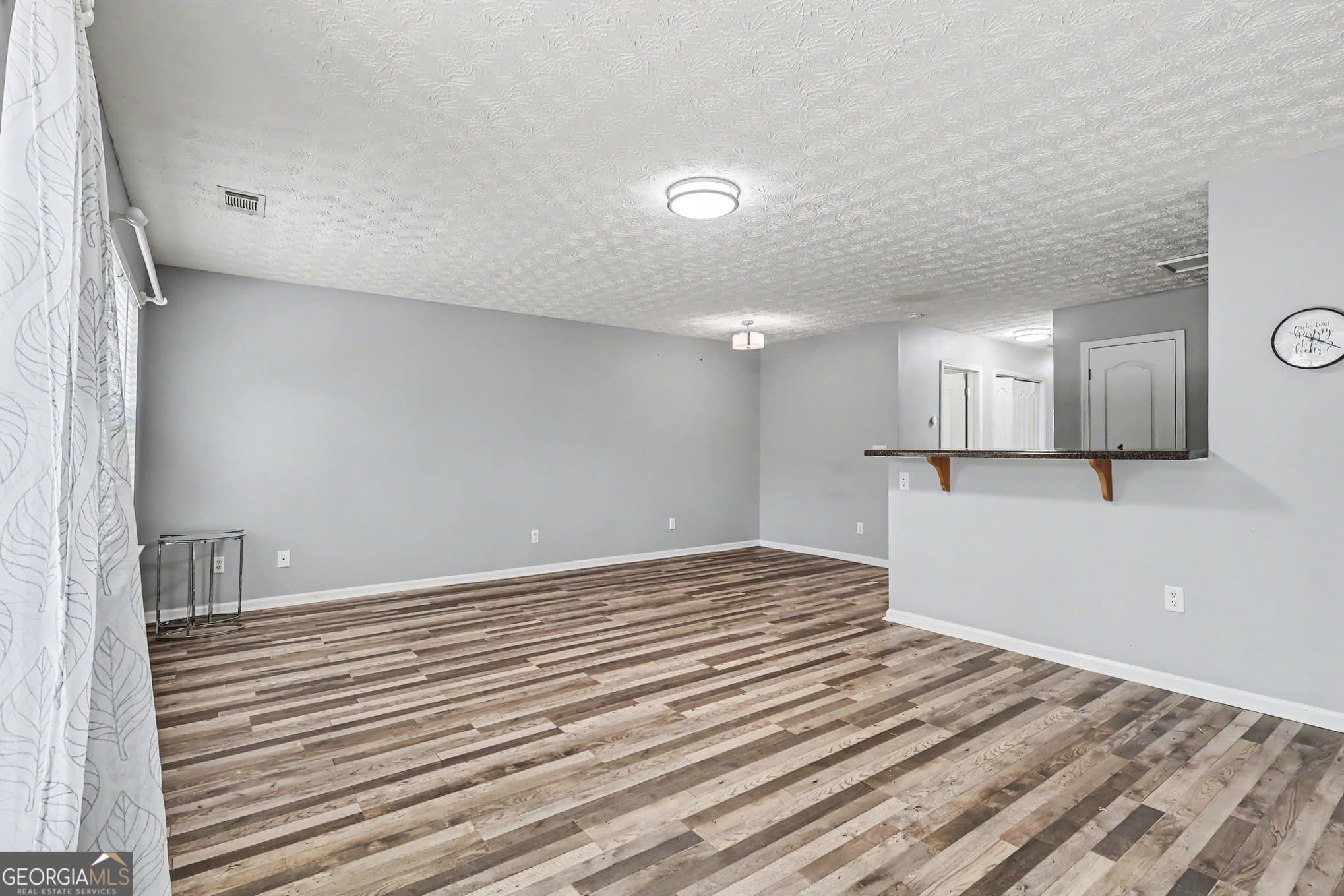 3 bedroom, 2.5 bathroom, 1,528 sq ft townhouse for sale at 664 Georgetown Court, Jonesboro, GA 30236 — photo 4