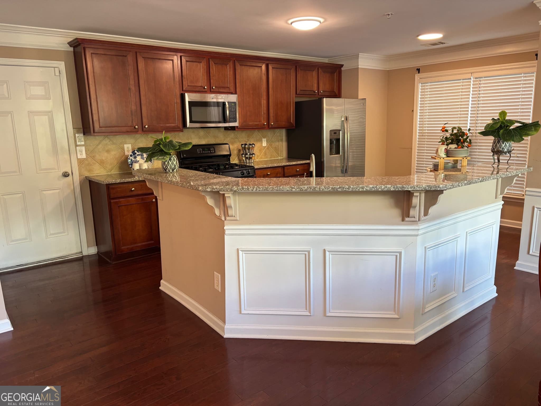4 bedroom, 2.5 bathroom, 1,787 sq ft townhouse for sale at 274 Balaban Circle, Woodstock, GA 30188 — photo 7