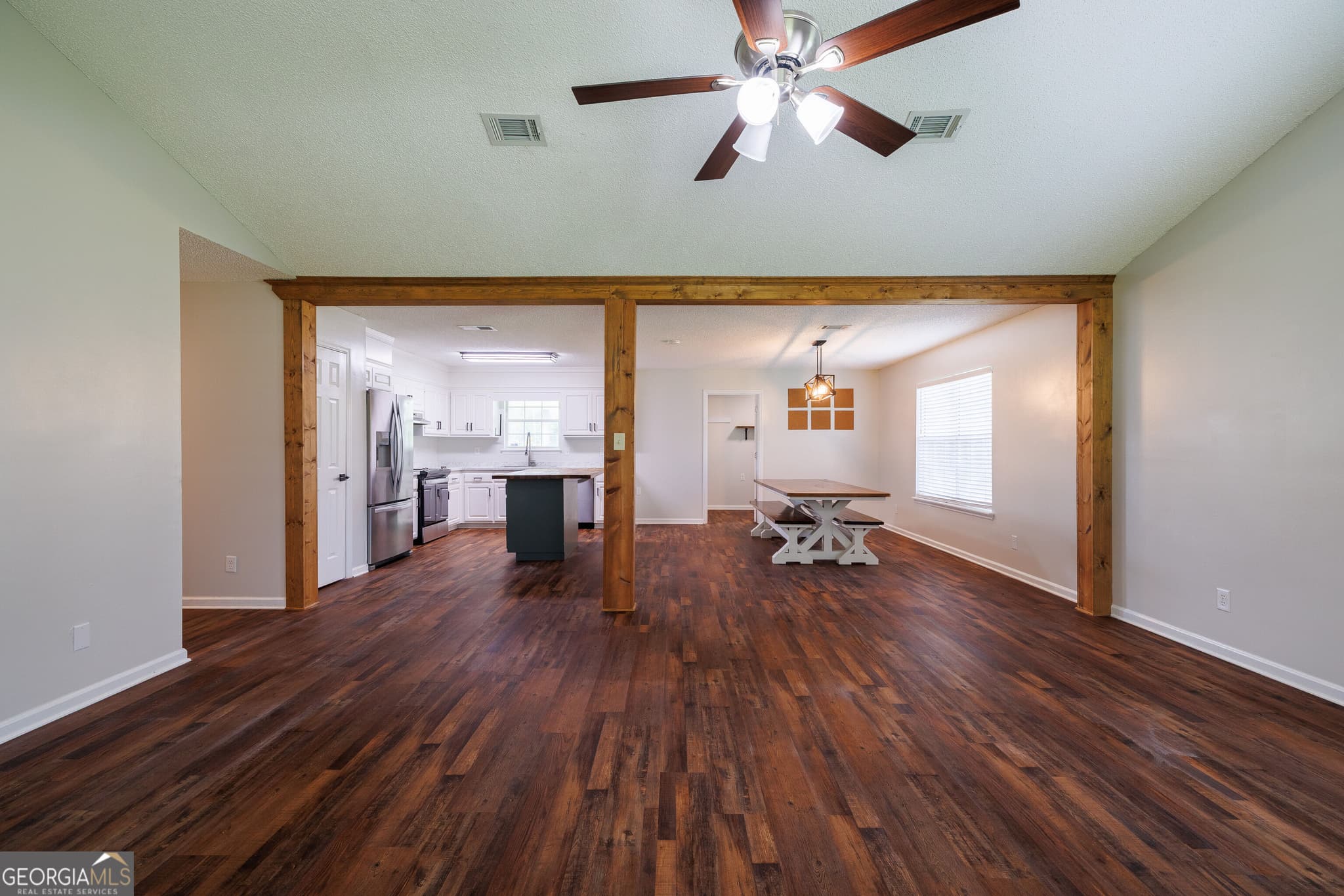 3 bedroom, 2 bathroom, 1,606 sq ft single family residence for sale at 222 Mill Pond Circle, Hahira, GA 31632 — photo 8