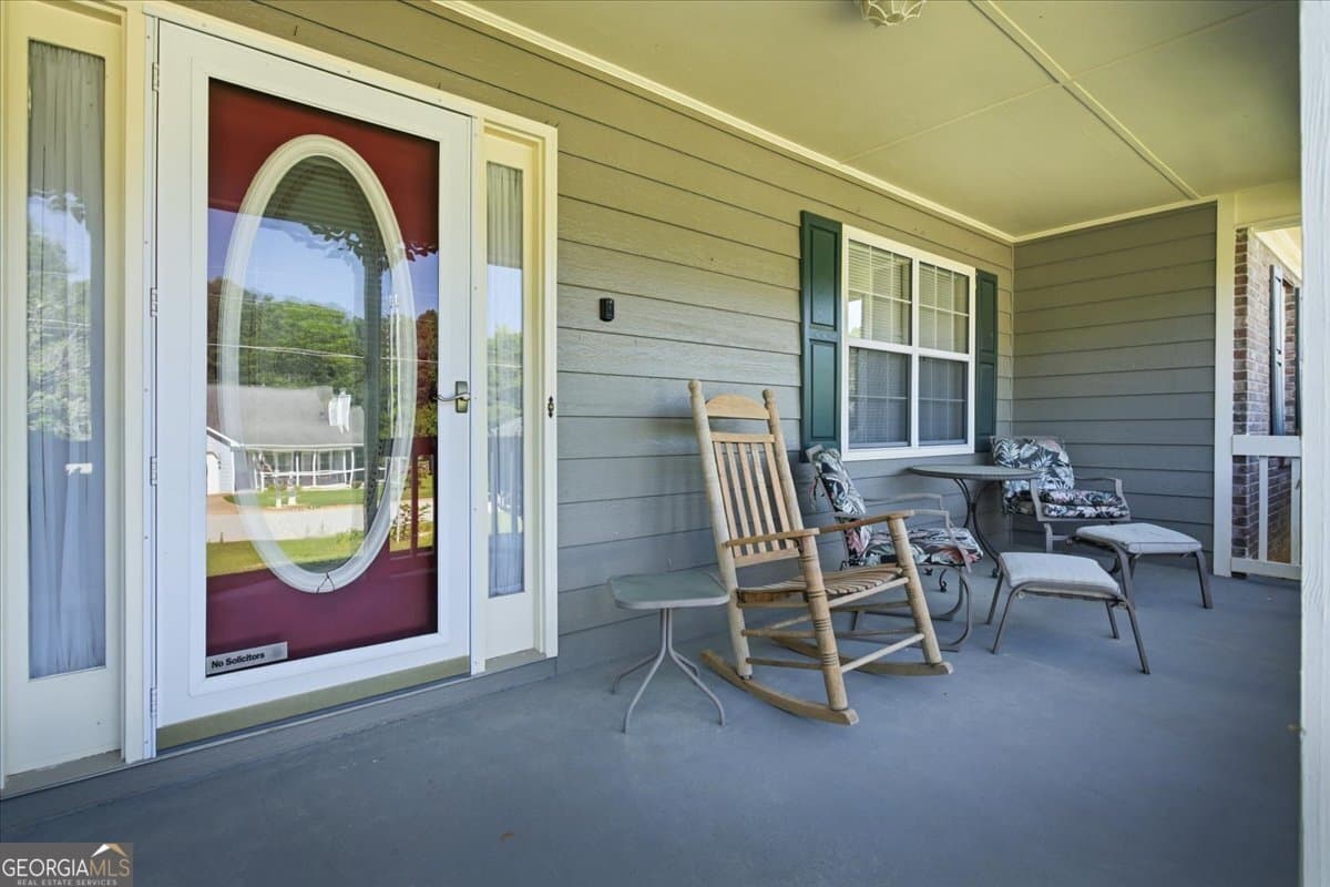 3 bedroom, 2 bathroom, 1,651 sq ft single family residence for sale at 15 Ashton Court, Covington, GA 30016 — photo 4