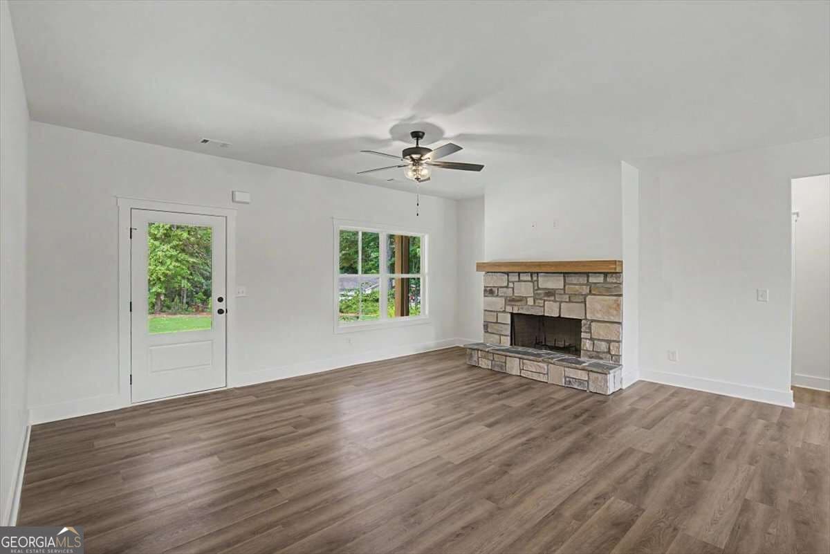 3 bedroom, 2 bathroom, 1,460 sq ft single family residence for sale at 193 Cole Lake Road, Dallas, GA 30157 — photo 9